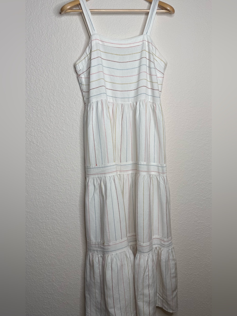 LOFT Size 6 White Linen Blend Tiered Maxi Dress Multicolor Stripe Beach Vacation